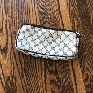 Gucci vintage zip bag